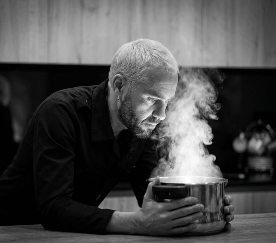 Juan SanChef creando una experiencia gastronómica artística alrededor de la cocina mediterránea